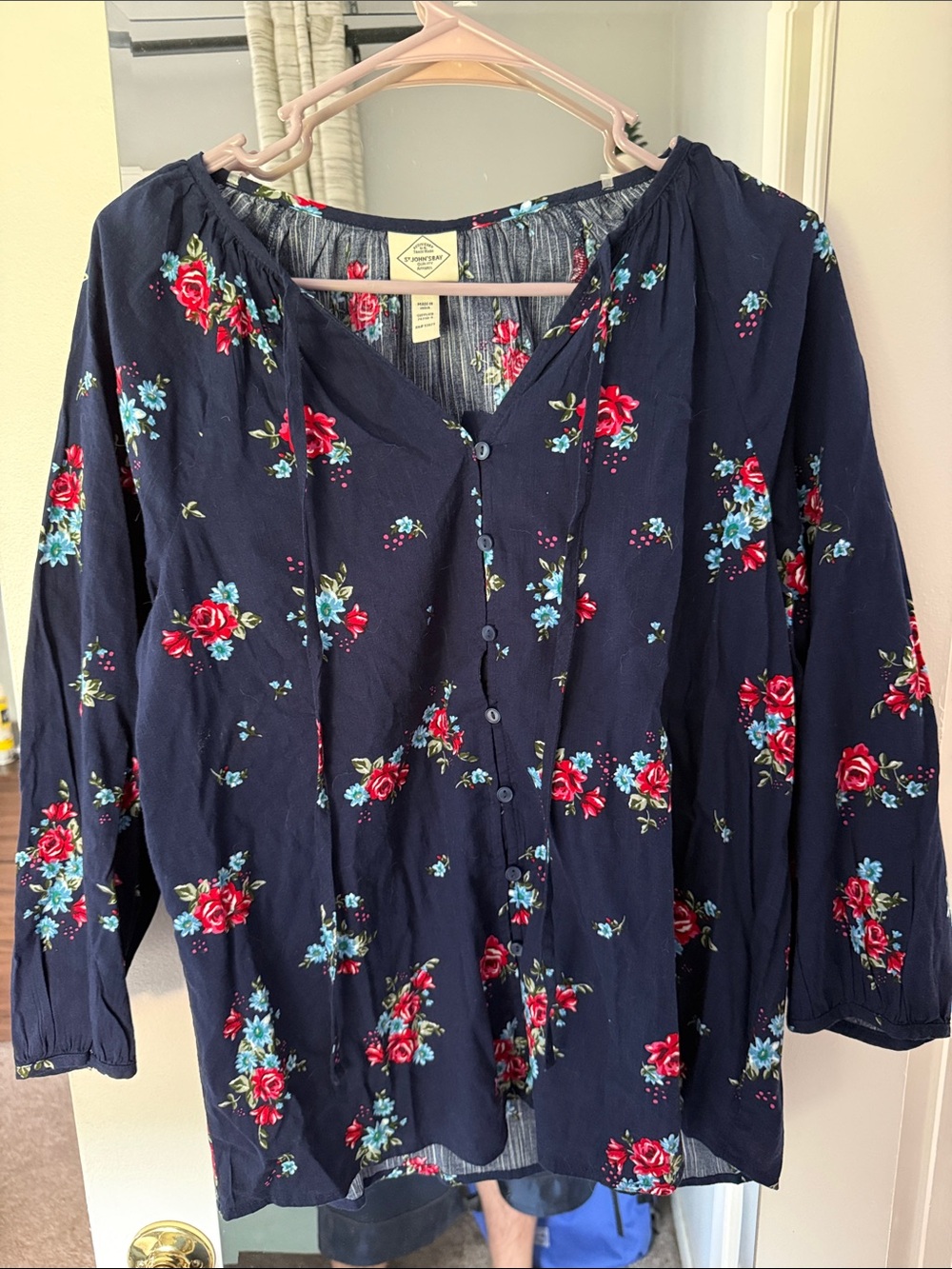 St. John's Bay Navy Floral Button-Front Blouse Size Medium